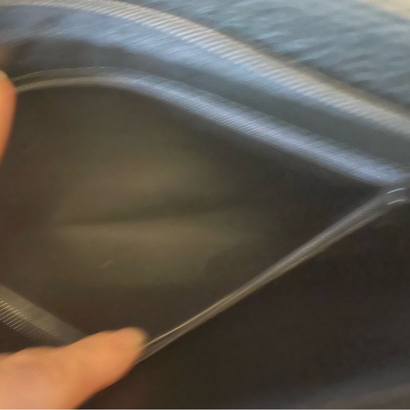 Valentino Garavani Black and Gold Textured Clutch - Picture 8 of 9